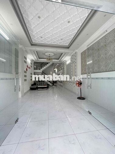 Nhà 2 lầu full nội thất KDC Hồng Phát