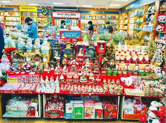 Việc Làm Noel . Tuyển Nhân Viên Trực Quầy Bán Hàng. Đi làm ngay