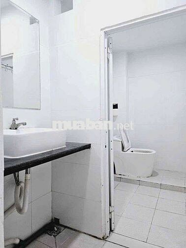 Mb PASTUER Q1. ĐỐI DIỆN SG CENTER, DT 100M2. giá có 20tr