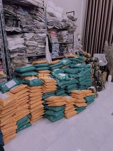 Lương 2tr/tuần cho vị trí đóng gói , phụ kho , phụ bán hàng tại chỗ