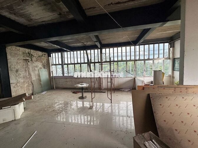 Cho thuê nhà toà nhà Nguyễn Tri Phương 3,5 tầng 1000m2