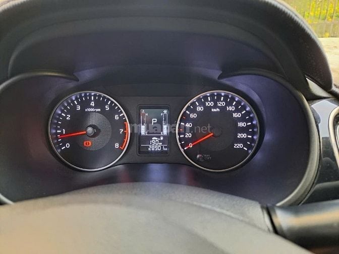 Chính chủ bán xe KIA Soluto AT - Deluxe