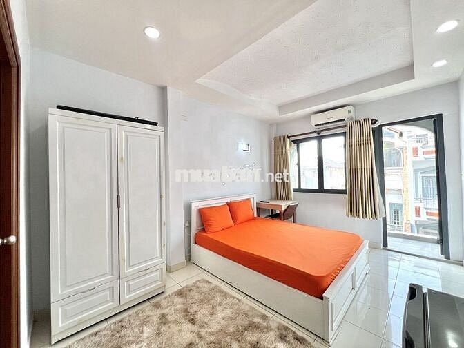 CĂN HỘ CỬA SỔ TRỜI FULL NỘI THẤT NGAY NGÃ BẢY LÝ THÁI TỔ - TỰ DO