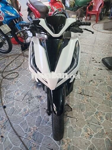Honda Vario màu Trắng