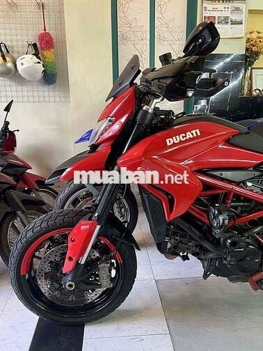 Ducati Hypermotard 821 Đỏ