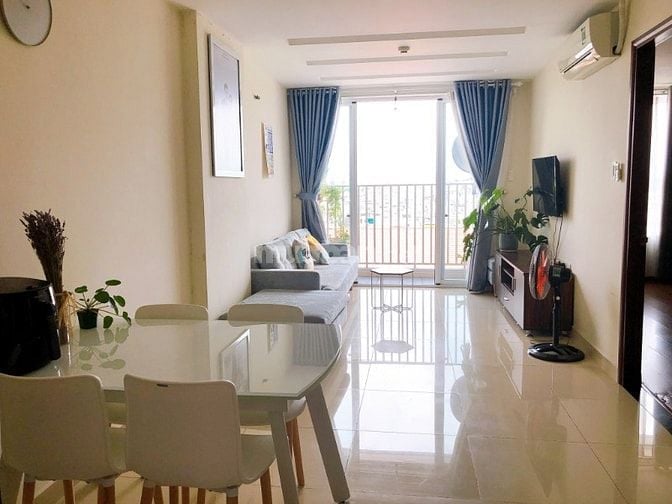 Bán căn hộ chung cư Lê Thị Riêng, Q10, thang máy,  60m2, 2pn, 3.2 tỷ,