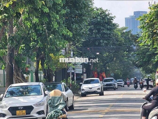 BÁN ĐẤT TẶNG NHÀ C4 DT LON -CÓ DÒNG TIỀN - BIỂN SƠN TRÀ - ĐN