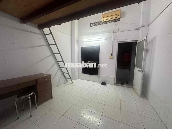 Phòng Trọ Gác Lửng Gần Đường Phan Văn Trị