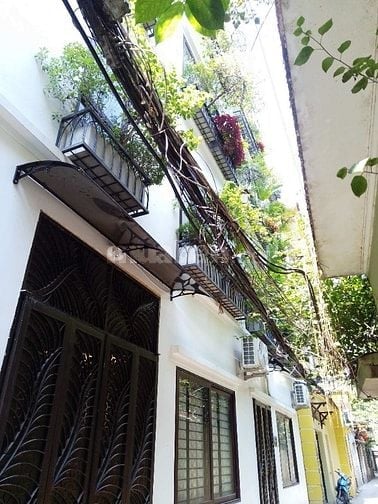 NHà Phố Trần Duy Hưng DT 48.6M2 Mặt tiền dài tới 11M, Giá Chỉ 14 TỶ