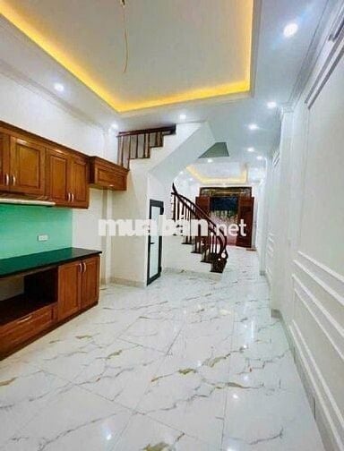 Nhà 40m2 Ngay Cổng Aeon Long Biên – Nông Thoáng – 7.65 tỷ