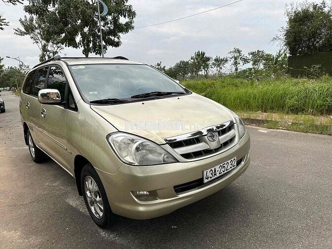 Toyota Innova 2007 G - 150000 km
