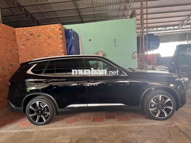 Siêu hiếm LUX SA PREMIUM đi mới 4.000km