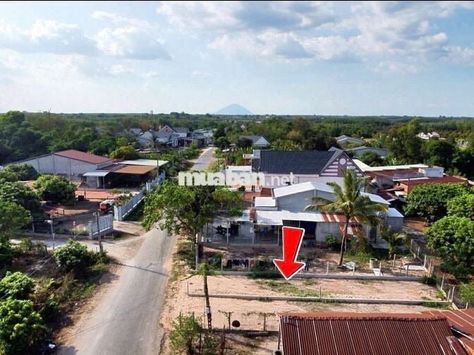 5x25 đường nhựa thông vào KCN. Chủ ngộp. 450tr Thương lượng