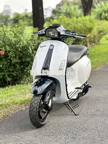 ✅✅VESPA 125cc. TRẮNG ĐEN SPOSTY.SIÊU KENG