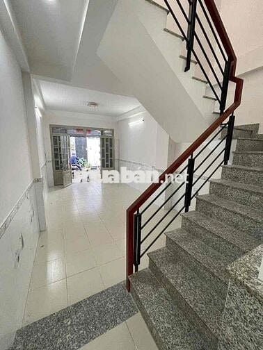 Nhà Mới Đẹp Đường Phú Thọ , DT: 4x15m, 2lầu 4PN 5WC