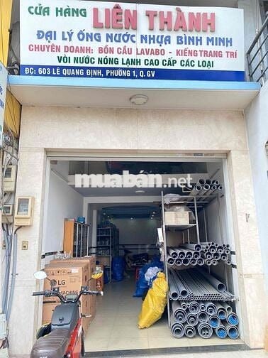 Cho thuê nửa mặt tiền trước tiệm, bán đồ mang đi