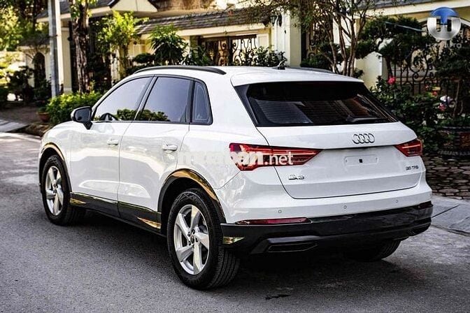 Audi Q3 Model 2025 35 TFSI - 5000 km