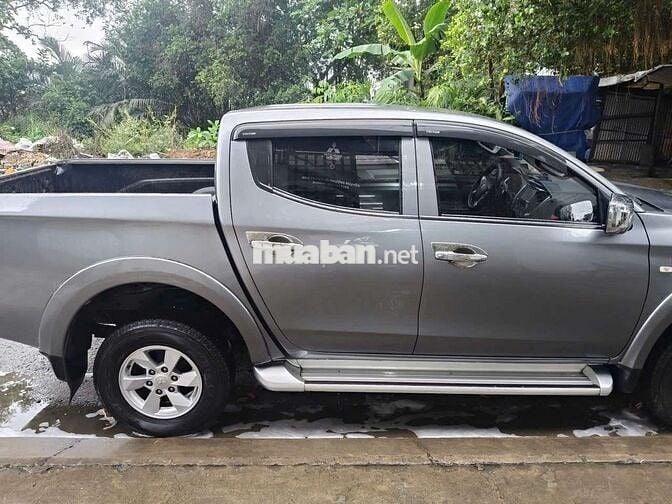 Mitsubishi Triton 2018 Xám 137000 km