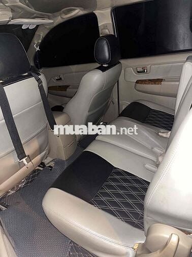 Toyota Fortuner 2010 2.5G - 198000 km