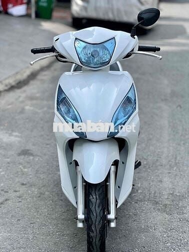 Honda Vision 2012 màu Trắng