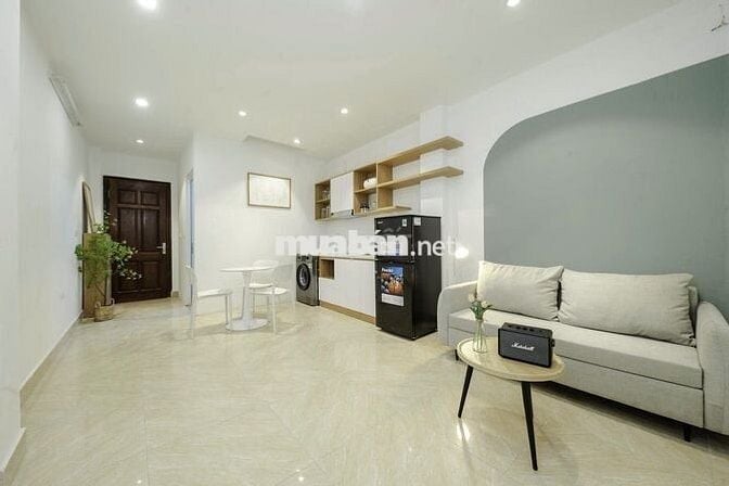 1N1K Mặt Phố Hoàng Văn Thái – 45m², máy giặt riêng, ô tô đỗ cửa