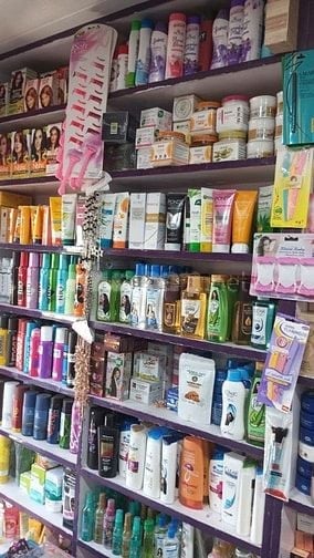 Tuyển nhân viên lao động phổ thông tại cửa hàng bách hóa tổng hợp