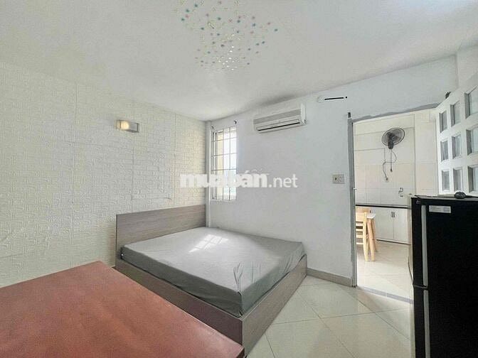 Cho Thuê 1PN Balcon 35m2 Thang Máy Full Nội Thất Ngay ĐH Kinh Tế Q10