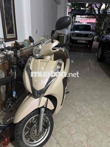 Lead vàng ít đi chưa tháo máy nguyên zin