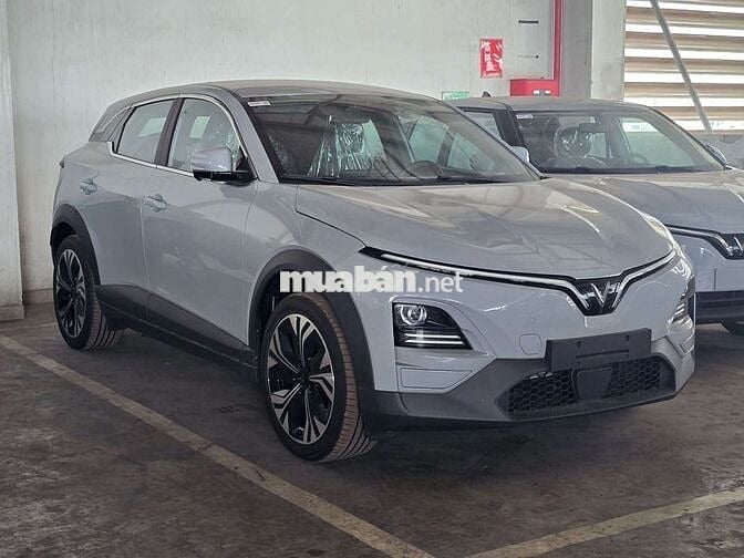 VF6 Plus TC1 xám 2025 - Xe hiếm sẵn kho giao ngay