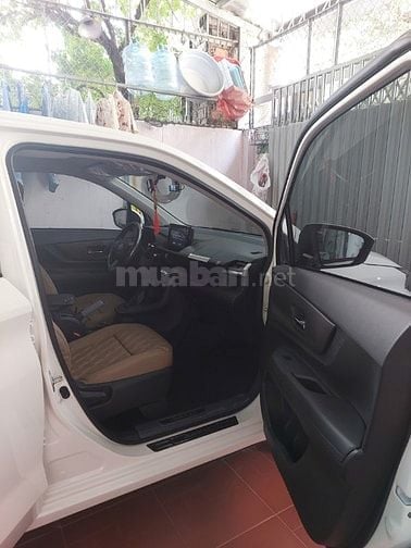 Tôi.cần bán xe avanza ,màu trắng số tự động