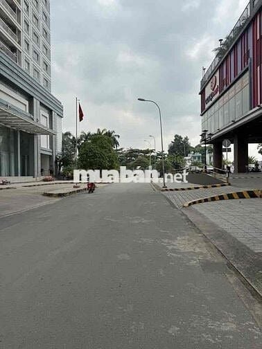 GÓC 2 mặt tiền, 185m2 ngay chung cư The Avenue Tam Bình, 17TỶ TL