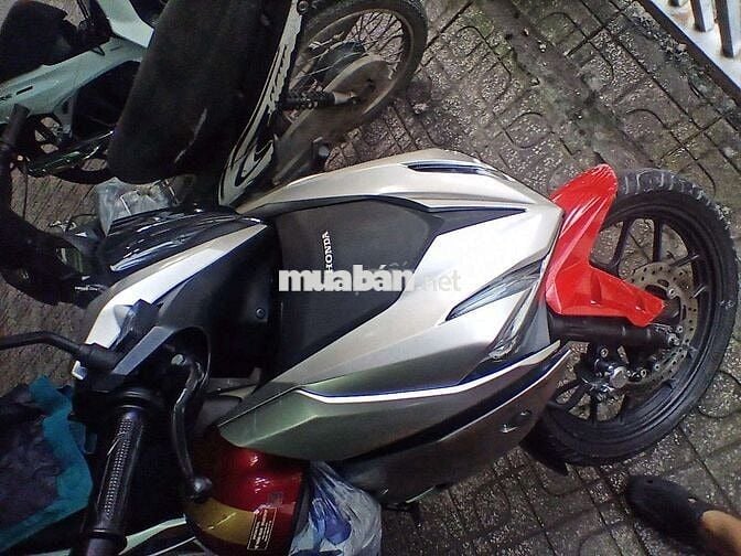 Honda Winner X V2 Bạc Đỏ 23000 km