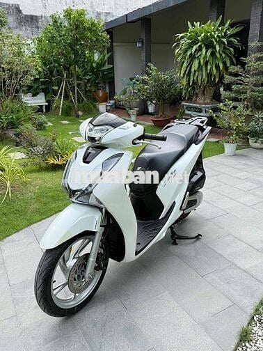 Honda SH150 CBS 2018 Trắng 4000 km
