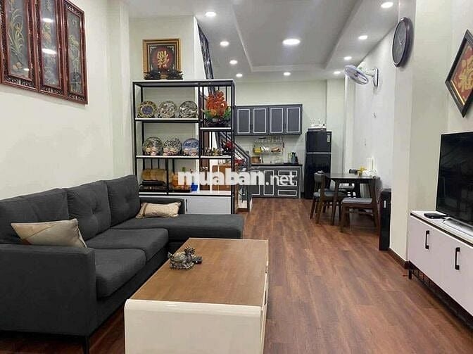 BÁN NHÀ TÂN PHƯỚC P.10 Q.10 1 TRỆT 2 LẦU 4PN (3.6M x 10M) 6,5 T TL