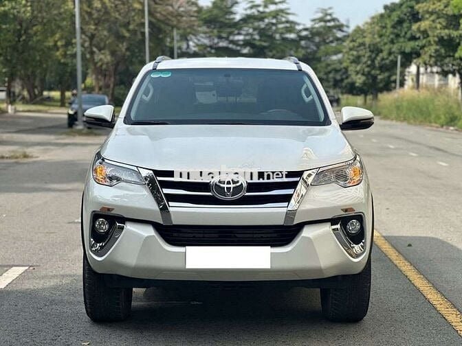 TOYOTA FORTUNER 2.7V  - 39000 km