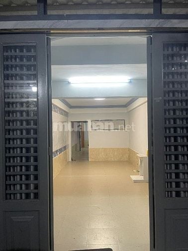 Bán nhà chính chủ hẻm xe hơi F4 Q8