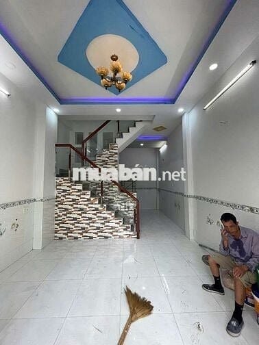 Nhà nằm ngay mặc tiền đường Nguyễn Văn Bứa DT:4m-12m giá 480tr