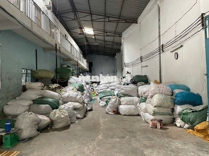 Cho thuê Xưởng, cạnh Đầm Sen - DT 450m2 - đường Tô Hiệu - Hòa Bình