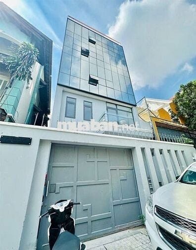 SIÊU PHẨM QUẬN 10 !! – 226A THÀNH THÁI – 5 tầng 7x18m có thang máy !