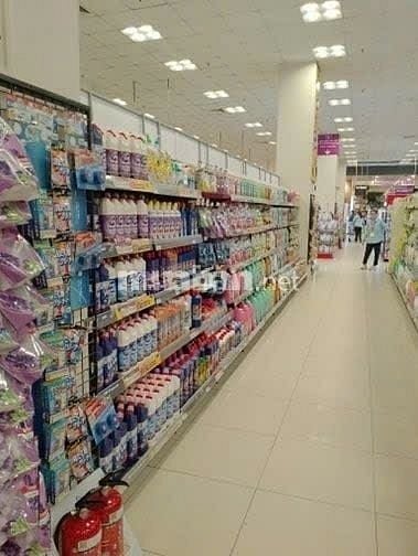 CẦN NGAY NV NAM NỮ PHỤ KHO SẮP XẾP HÀNG HÓA LÊN KỆ