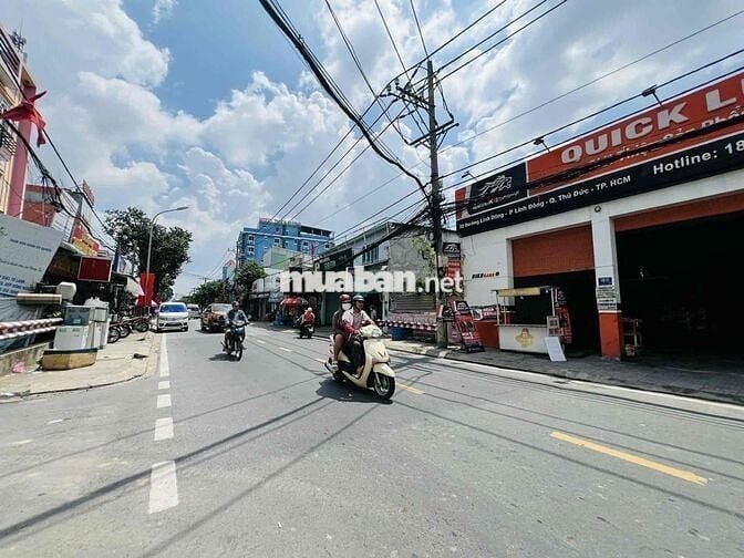 MẶT TIỀN NGAY VÀNH ĐAI II,CÁCH PHẠM VĂN ĐỒNG 200M -NGANG BỀ THẾ HƠN 9M