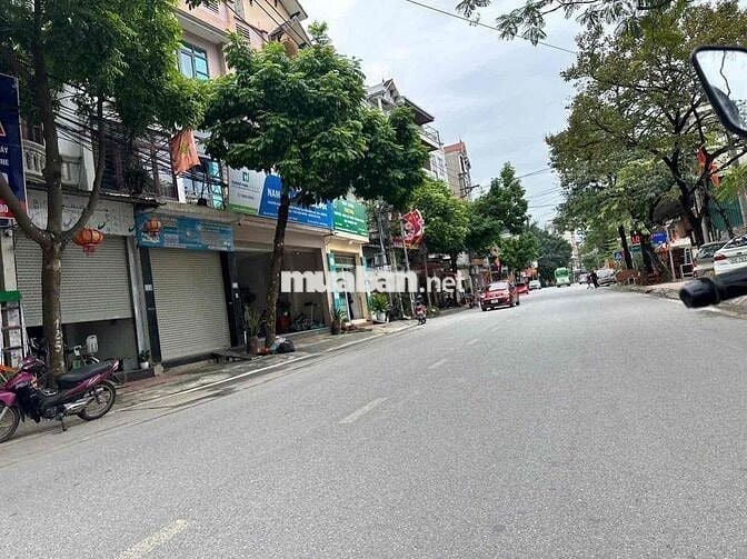 LÔ GÓC SIÊU ĐẸP- GẦN CẦU THƯỢNG CÁT- 2 BƯỚC CHÂN RA HỒ ĐIỀU HÒA Vị trí