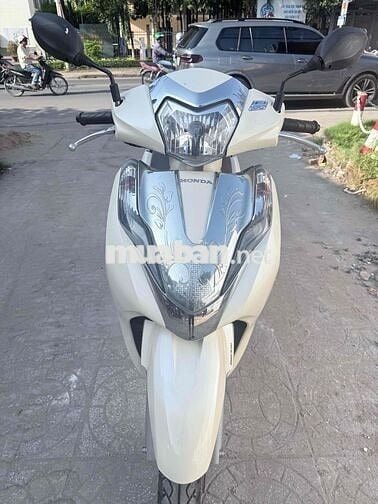 Honda Lead 2017 Trắng kem