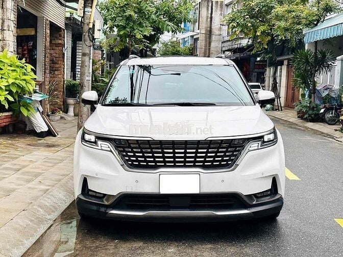 Kia Carnival 2023 Signature 2.2D - 50000 km