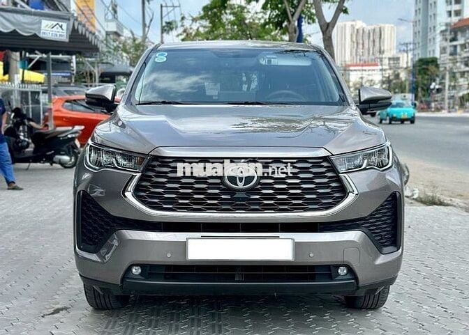 Toyota innova Cross 2.0 CVT 2025 - 18,000 Km.