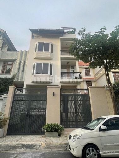 CHO THUÊ BIỆT THỰ NGANG 8M - KHU VIP NAM KỲ KHỞI NGHĨA, P. VTS, Q3