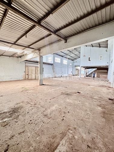 Mặt Tiền Kinh Doanh 654M2 - Ngang 5M nở hậu 17M - Dòng tiền 800Tr/Năm