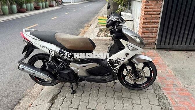 Yamaha Novo 4 2011 Bạc