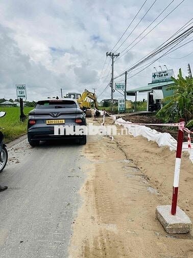 Mặt Tiền HÀ VĂN SÁU tỉnh Lộ 826 200m2 THỔ 1.5 Tỷ. Con Đường Kinh Doan