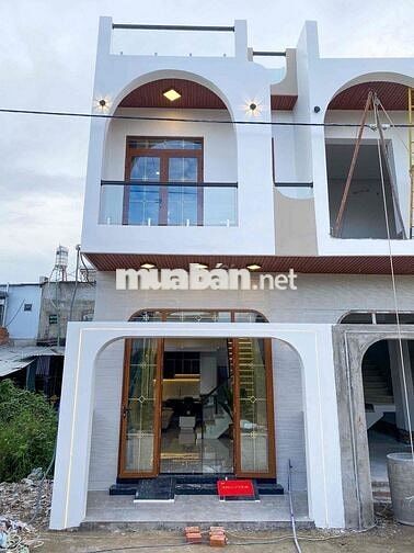 BÁN NHÀ ĐẸP FULL NỘI THẤT HẺM 388 CẦN THƠ